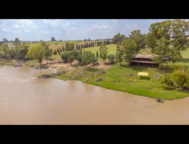 10 BEDROOM LODGE FOR SALE IN VISCHGAT
